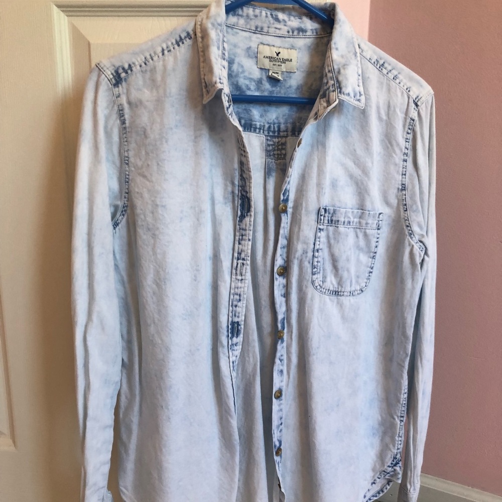 American Eagle button-down white washed jean shirt